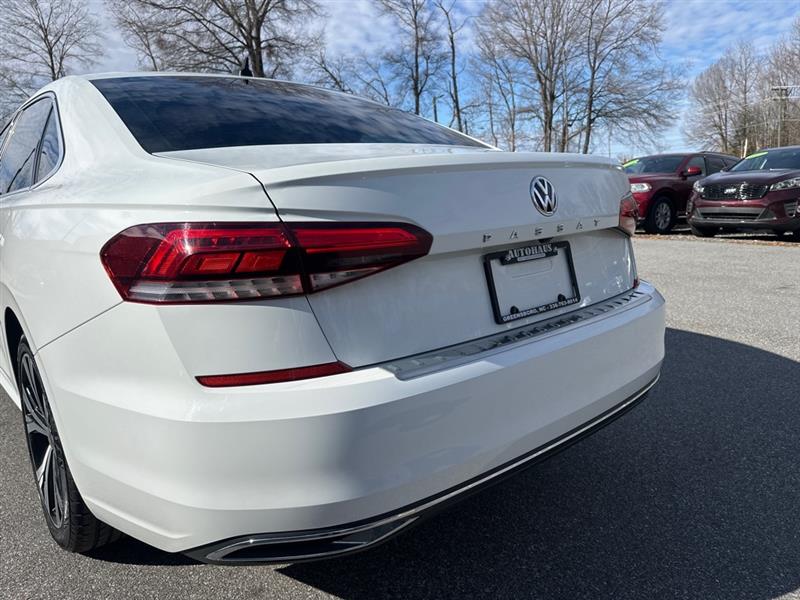 Volkswagen Passat SE 2021