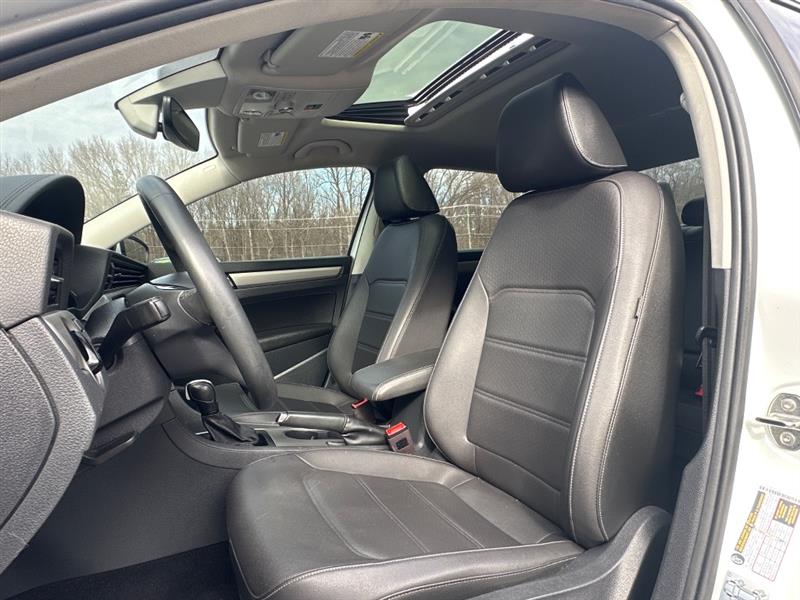 Volkswagen Passat SE 2021