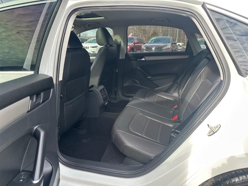 Volkswagen Passat SE 2021