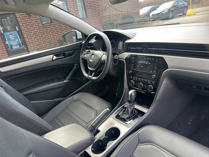Volkswagen Passat SE 2021