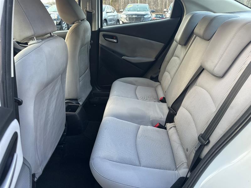 Toyota Yaris iA 6A 2019