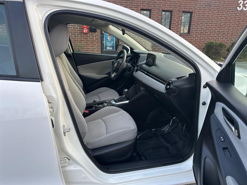 Toyota Yaris iA 6A 2019