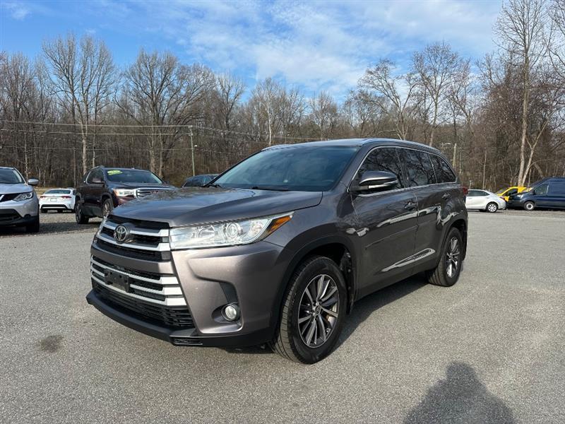 Toyota Highlander XLE AWD V6 2019