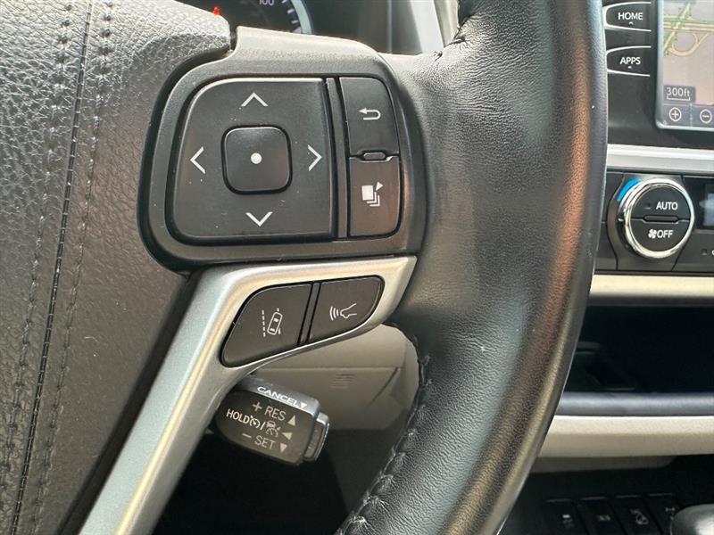 Toyota Highlander XLE AWD V6 2019