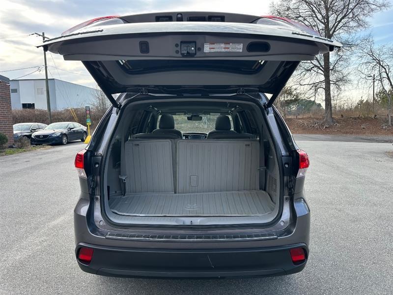 Toyota Highlander XLE AWD V6 2019