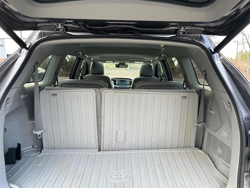 Toyota Highlander XLE AWD V6 2019