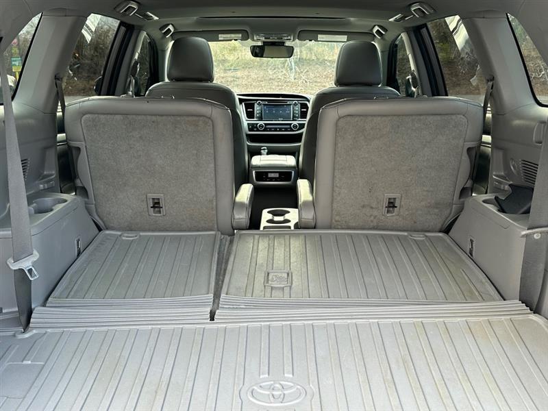 Toyota Highlander XLE AWD V6 2019