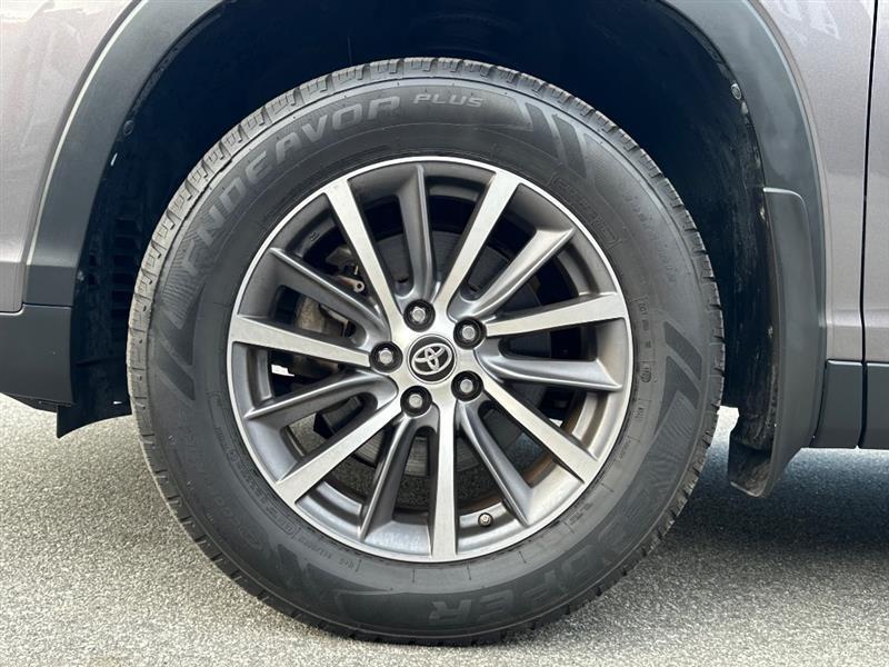 Toyota Highlander XLE AWD V6 2019