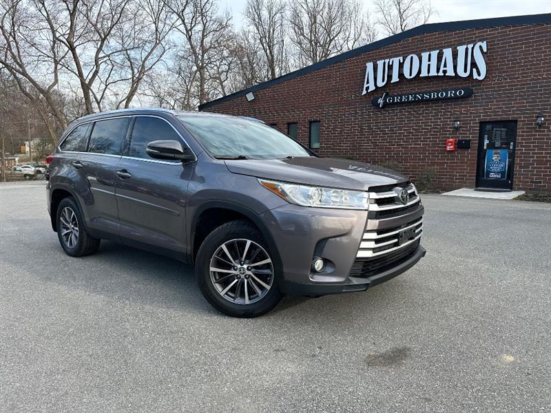 Toyota Highlander XLE AWD V6 2019