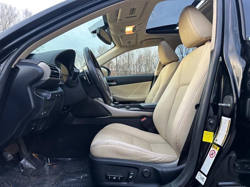 Lexus IS 250 RWD 2015