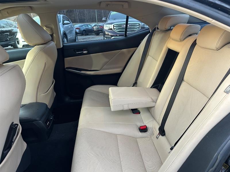 Lexus IS 250 RWD 2015