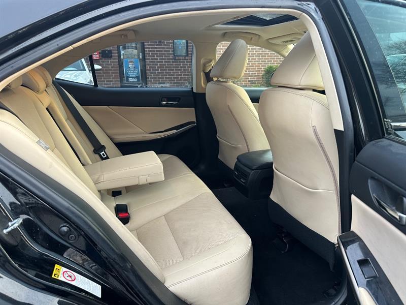 Lexus IS 250 RWD 2015