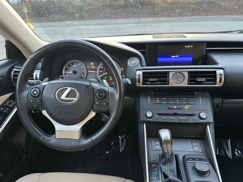 Lexus IS 250 RWD 2015