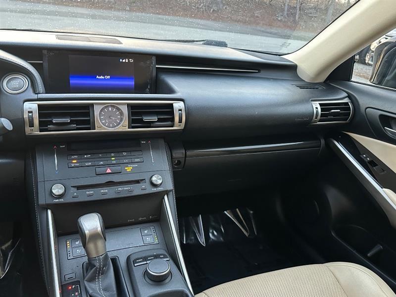 Lexus IS 250 RWD 2015