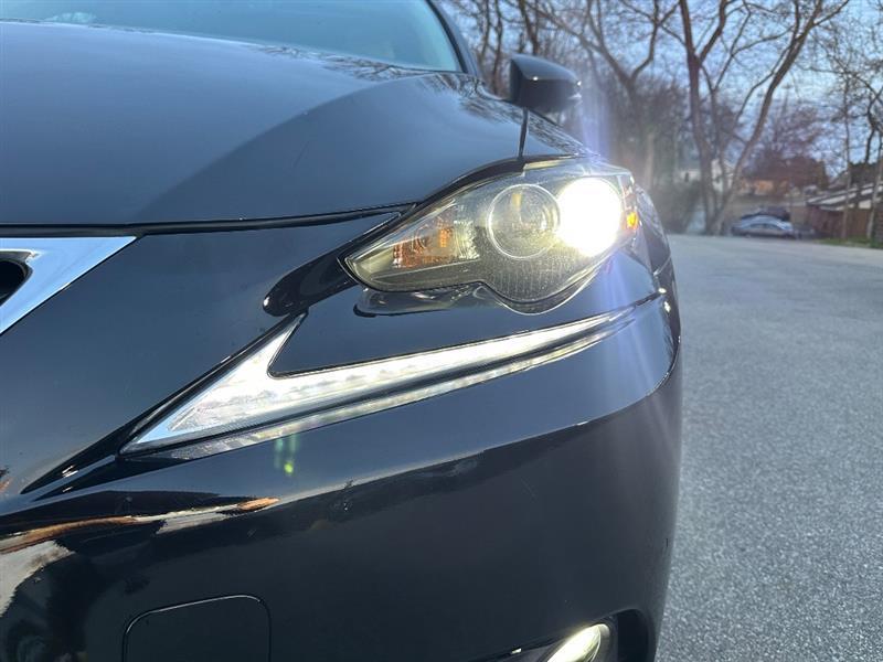 Lexus IS 250 RWD 2015