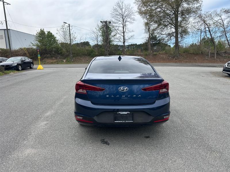 Hyundai Elantra Limited 2019
