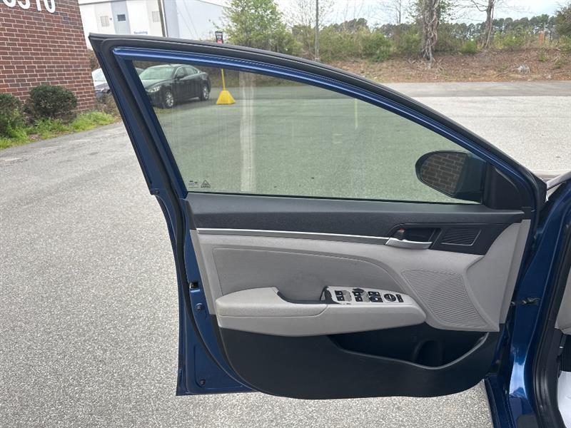 Hyundai Elantra Limited 2019