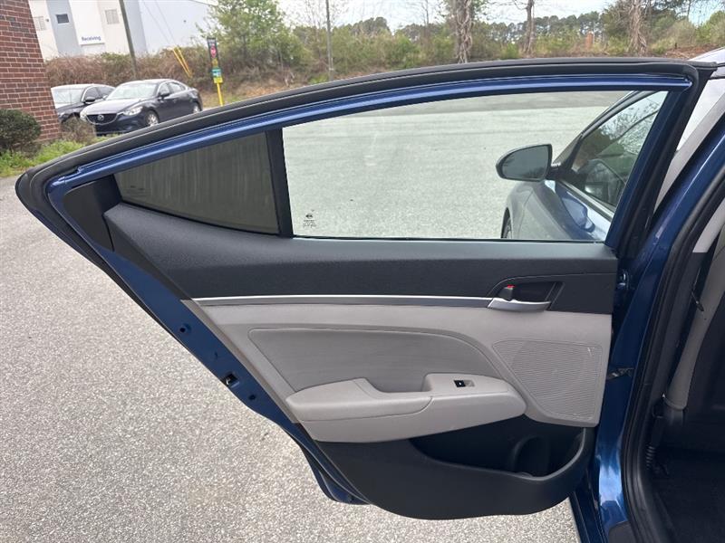 Hyundai Elantra Limited 2019