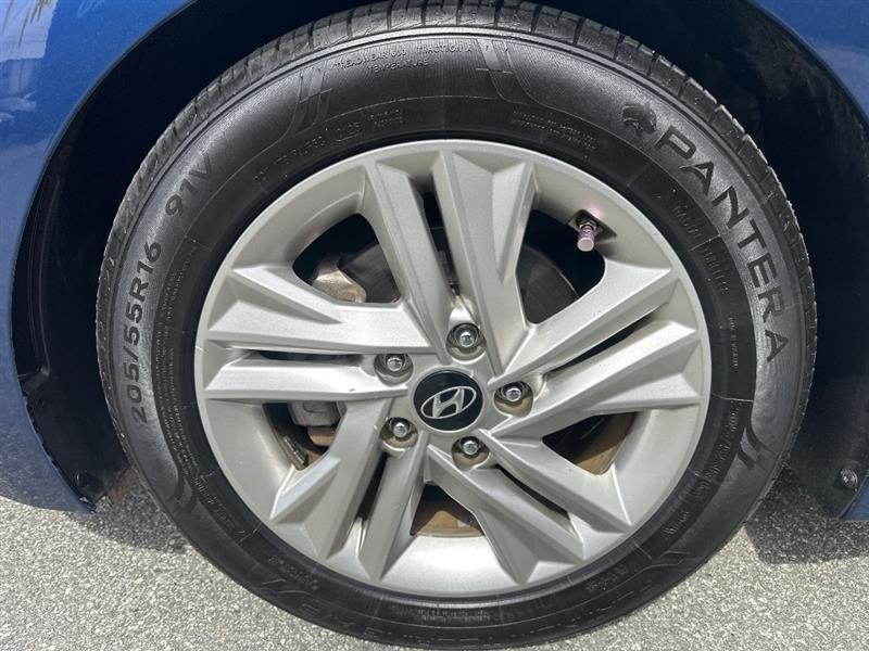 Hyundai Elantra Limited 2019