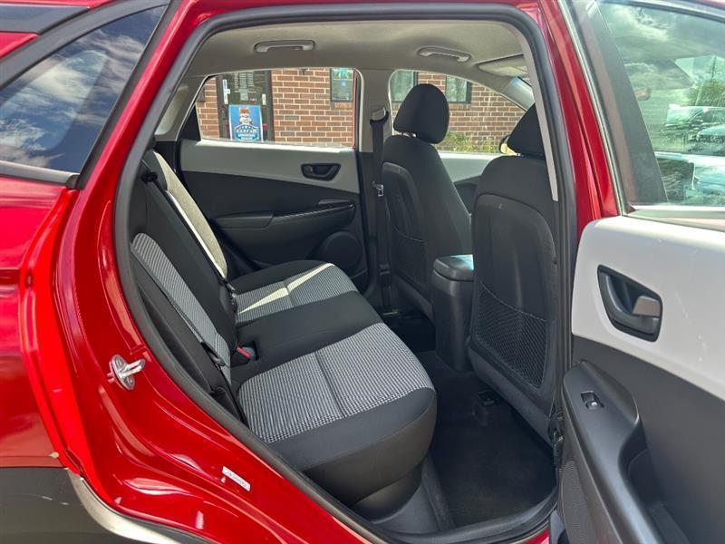 Hyundai Kona SE 2021