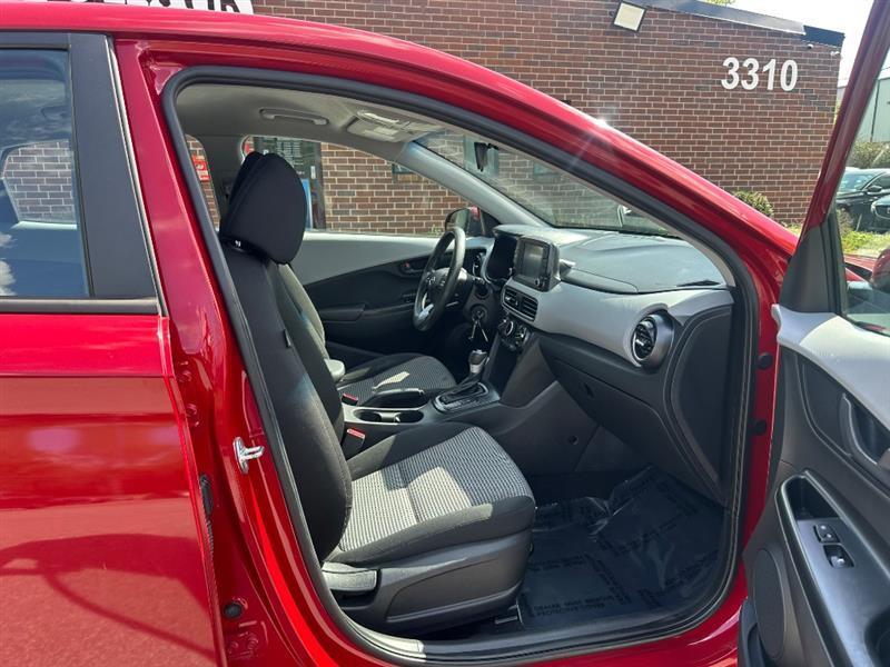 Hyundai Kona SE 2021