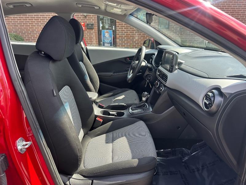 Hyundai Kona SE 2021