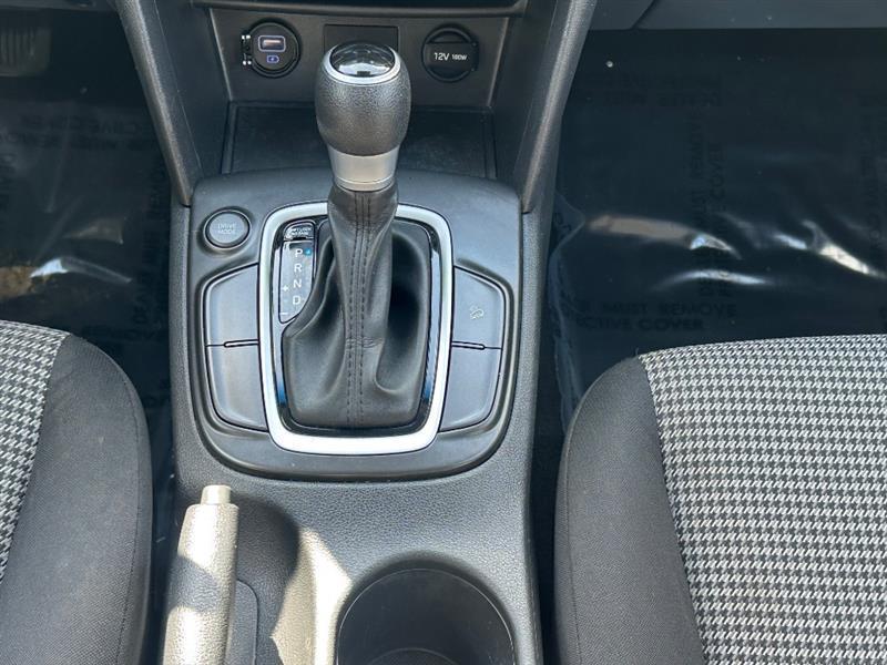 Hyundai Kona SE 2021