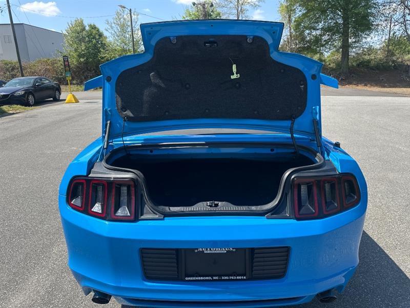 Ford Mustang V6 Convertible 2013