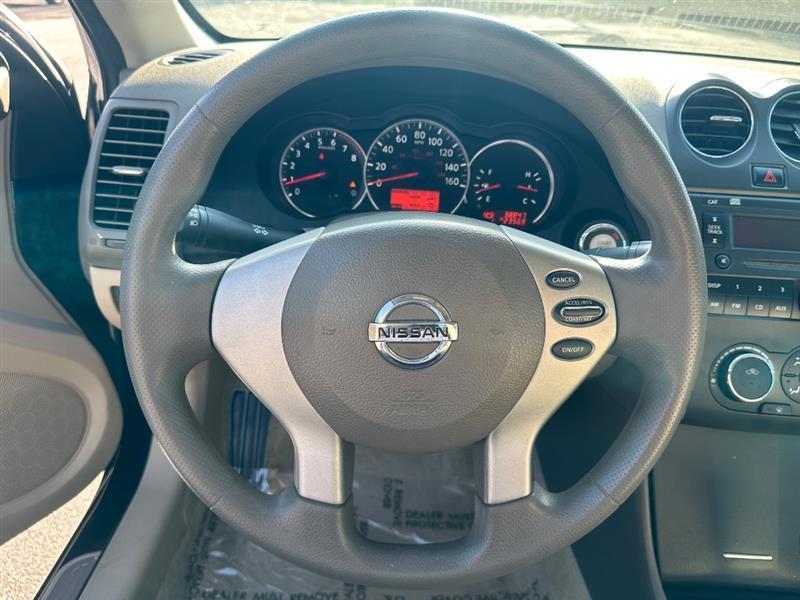 Nissan Altima 2.5 S CVT Coupe 2013