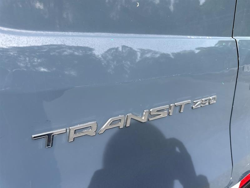 Ford Transit 250 Van High Roof w/Sliding Pass. 148-in. WB EL 2019