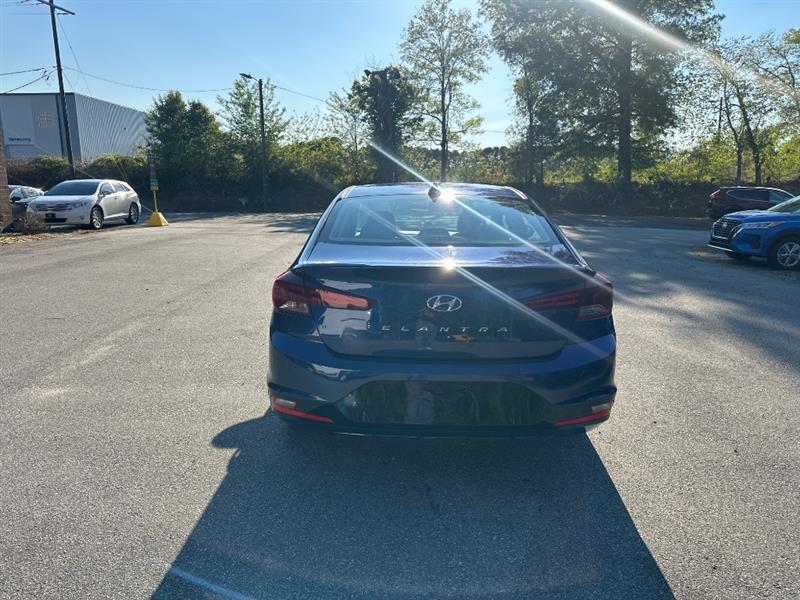 Hyundai Elantra Limited 2019