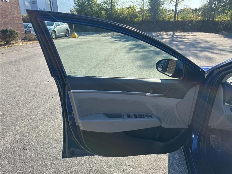 Hyundai Elantra Limited 2019