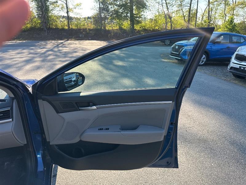 Hyundai Elantra Limited 2019