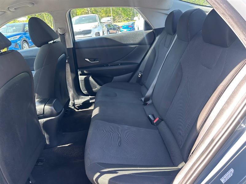 Hyundai Elantra SE 2021