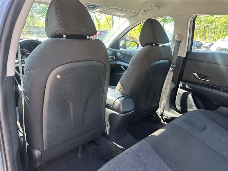 Hyundai Elantra SE 2021