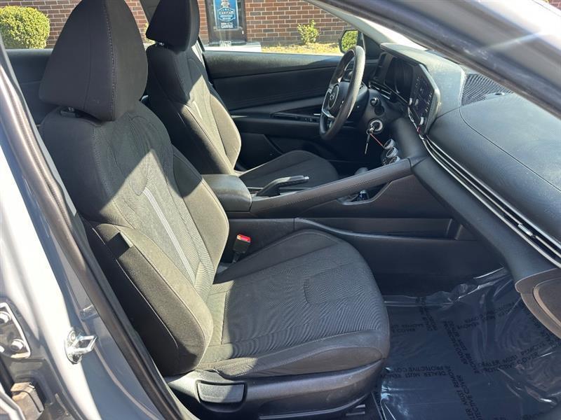 Hyundai Elantra SE 2021