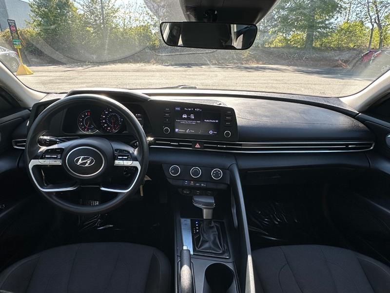 Hyundai Elantra SE 2021