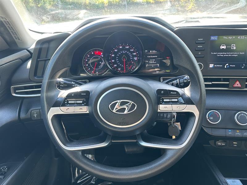 Hyundai Elantra SE 2021