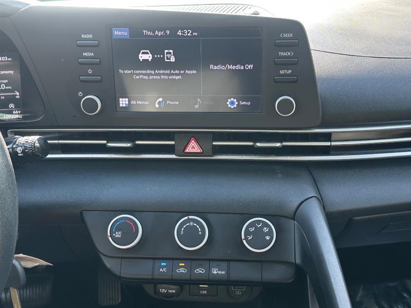 Hyundai Elantra SE 2021