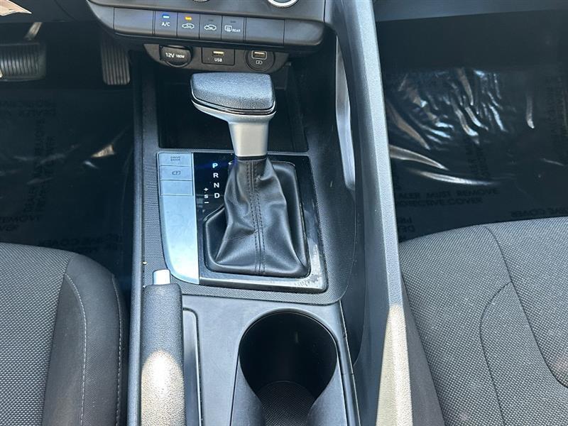 Hyundai Elantra SE 2021