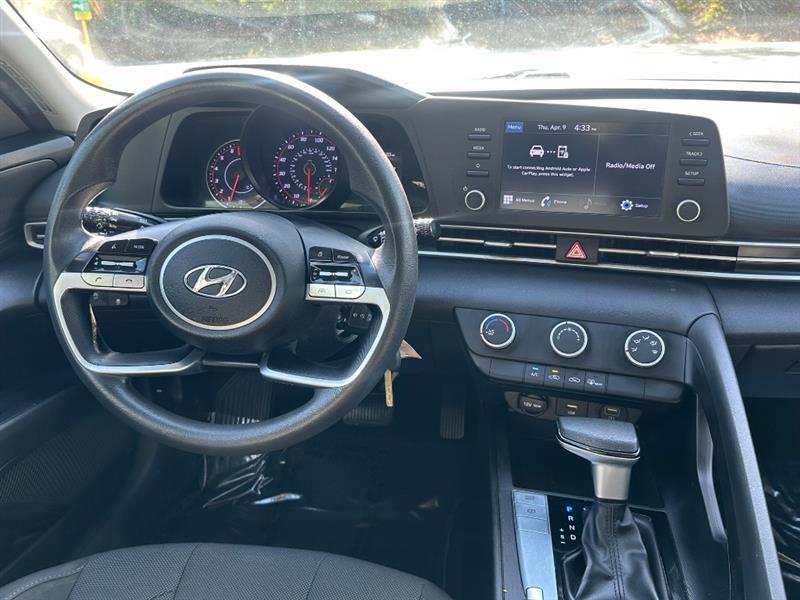 Hyundai Elantra SE 2021