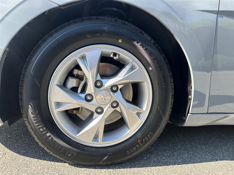 Hyundai Elantra SE 2021