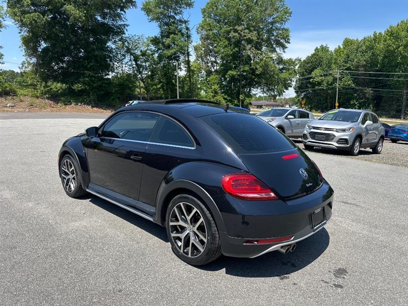 Volkswagen Beetle 1.8T Dune 2016