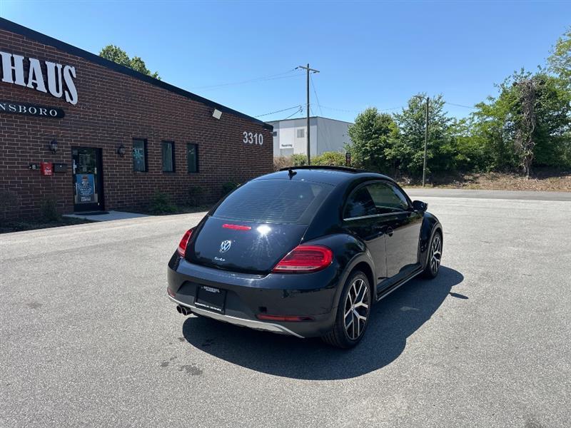 Volkswagen Beetle 1.8T Dune 2016
