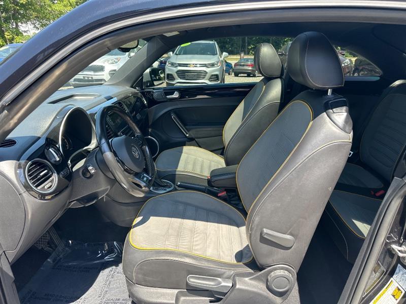 Volkswagen Beetle 1.8T Dune 2016
