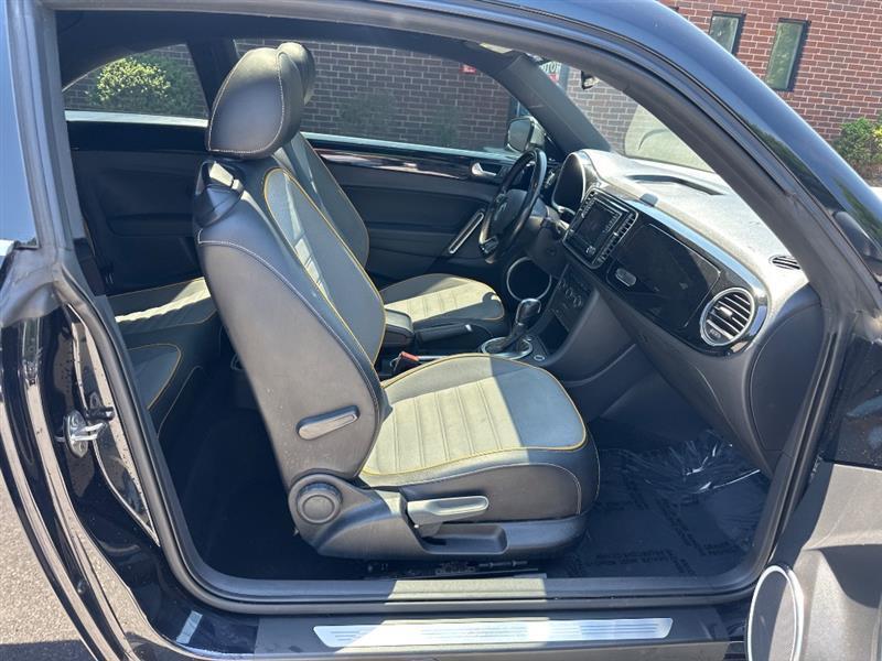 Volkswagen Beetle 1.8T Dune 2016