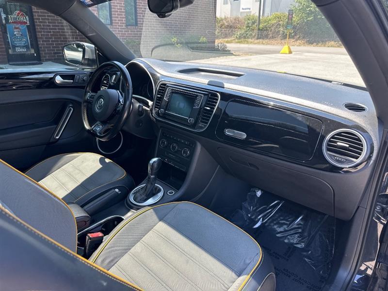 Volkswagen Beetle 1.8T Dune 2016