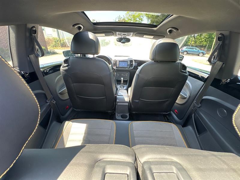 Volkswagen Beetle 1.8T Dune 2016
