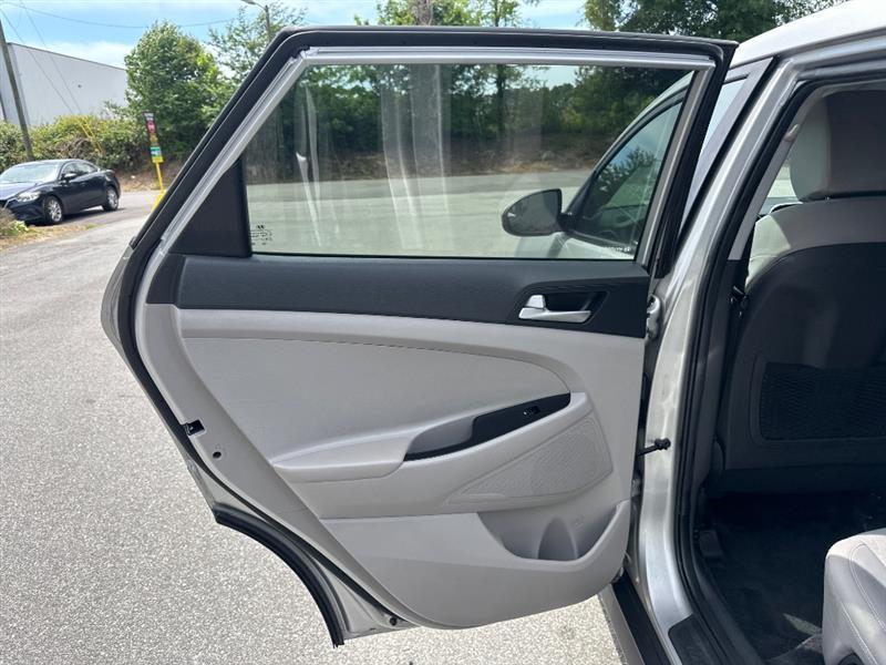 Hyundai Tucson SE 2021
