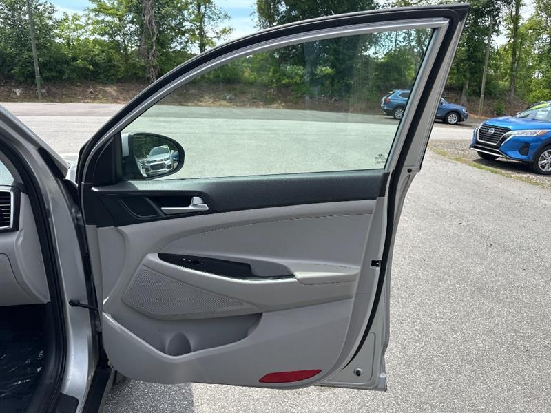 Hyundai Tucson SE 2021